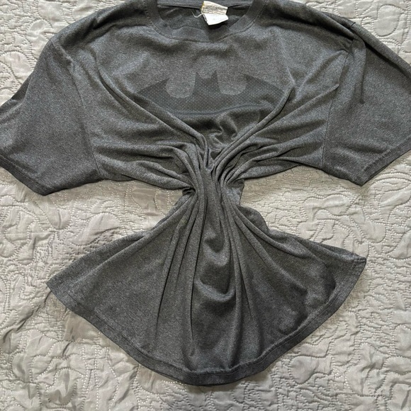 DC COMICS BATMAN TEE - Picture 2 of 2
